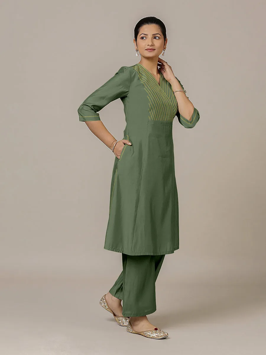 Piya x Rozaana | A Line Kurta in Hunter Green with Thread Work | Coords or Only Kurta