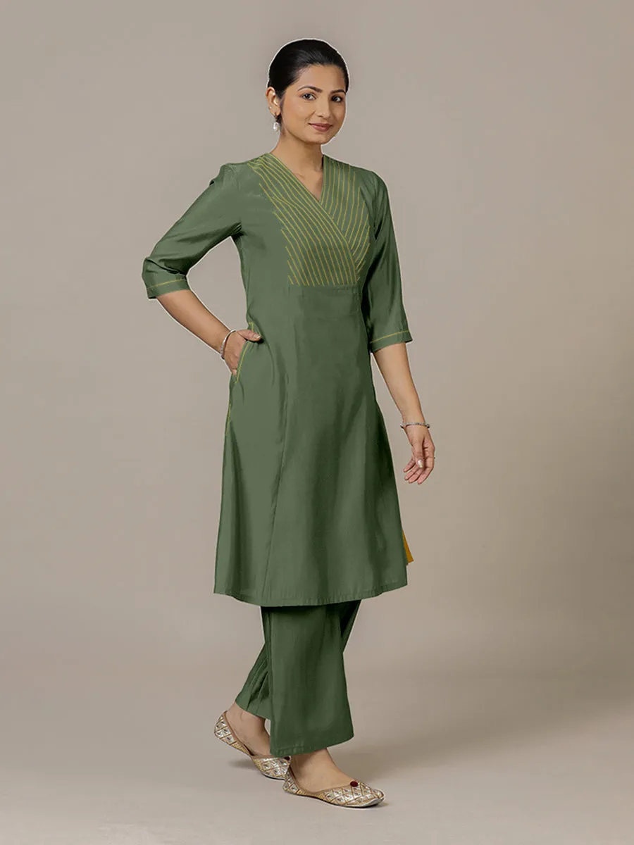 Piya x Rozaana | A Line Kurta in Hunter Green with Thread Work | Coords or Only Kurta