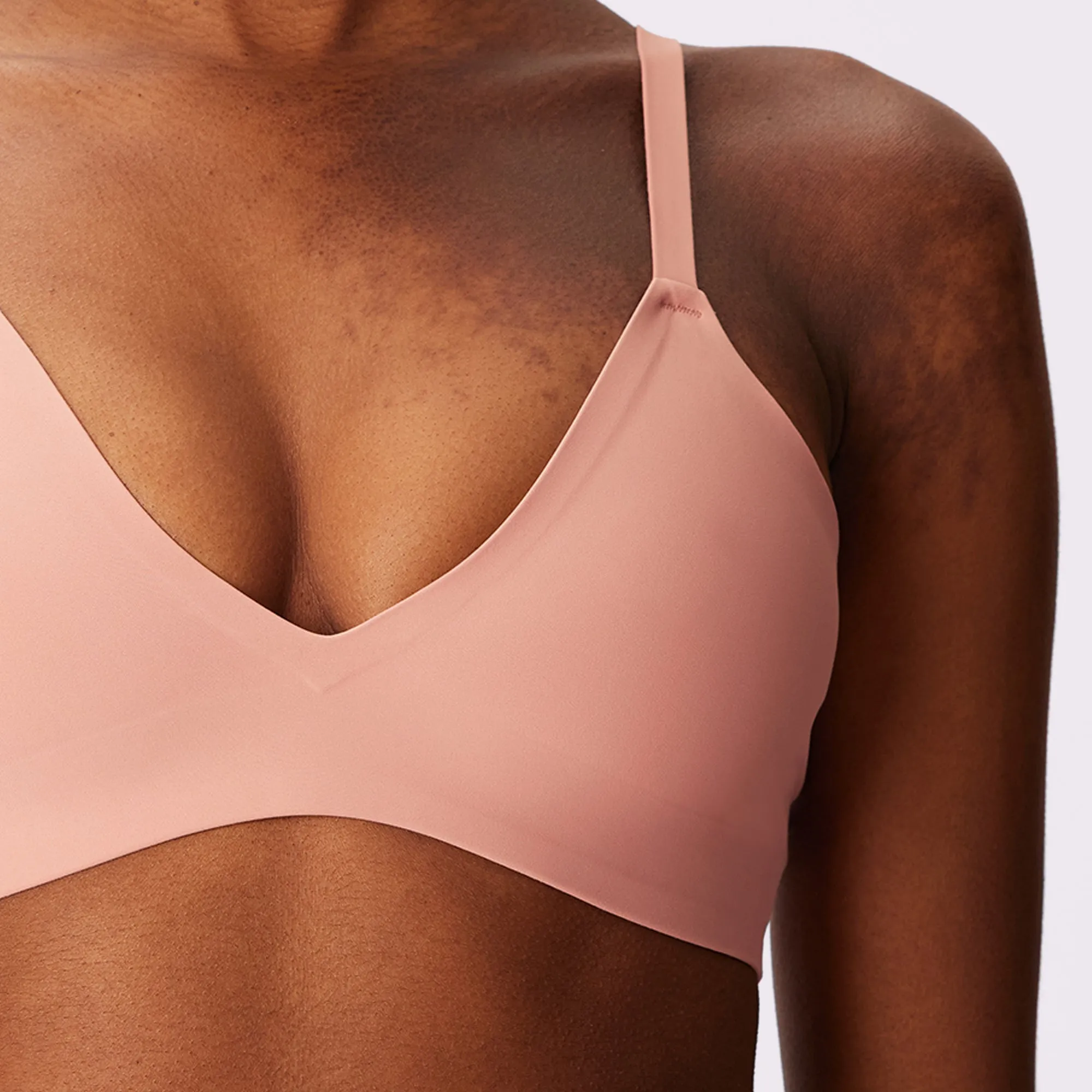 Smooth Lift Triangle Bralette | Seamless Universal (Eightball)