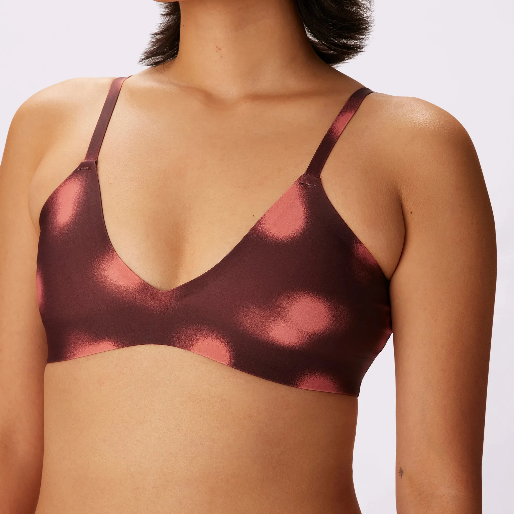 Smooth Lift Triangle Bralette | Seamless Universal (Eightball)