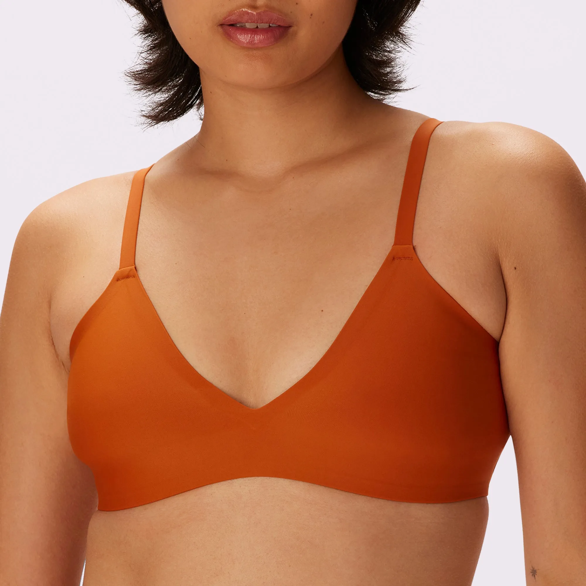 Smooth Lift Triangle Bralette | Seamless Universal (Eightball)