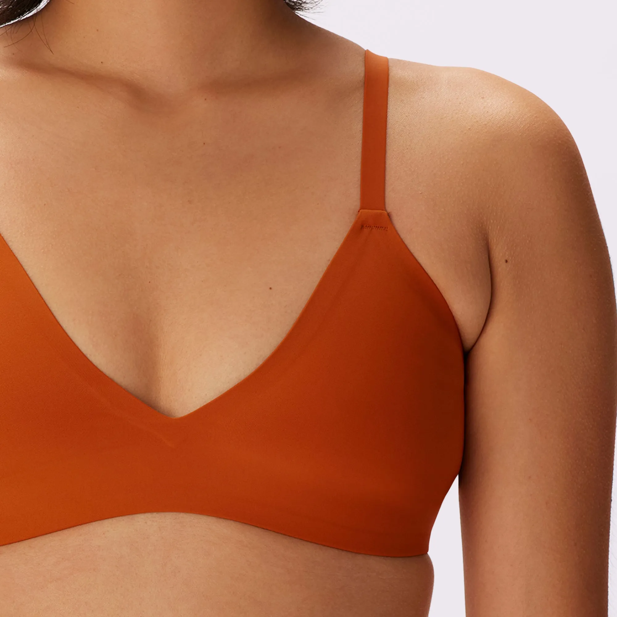 Smooth Lift Triangle Bralette | Seamless Universal (Eightball)